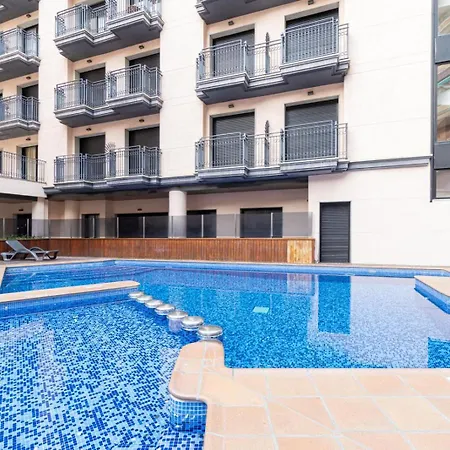 Coastal Trimar Апартаменти *