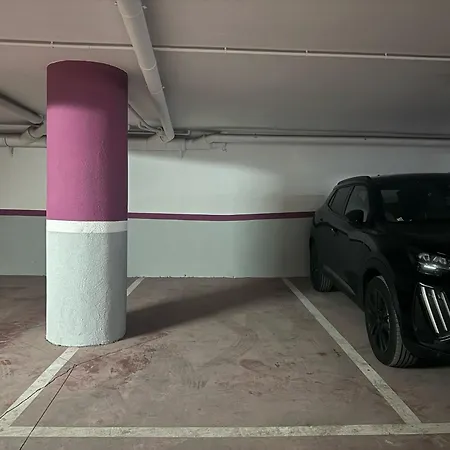 Coastal Trimar アパート